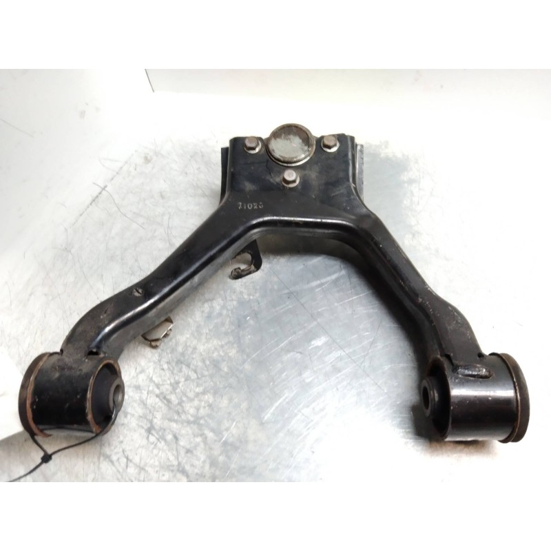 Recambio de brazo suspension superior delantero izquierdo para mitsubishi montero (v80/v90) 3.2 di-d intense (3-ptas.) referenci