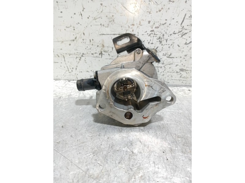 Recambio de depresor freno / bomba vacio para renault scenic iii expression referencia OEM IAM 8201005306C  