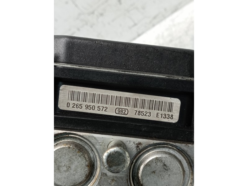 Recambio de abs para nissan tiida (c11x/sc11x) acenta referencia OEM IAM 0265235122 47660EM00C 0265950572