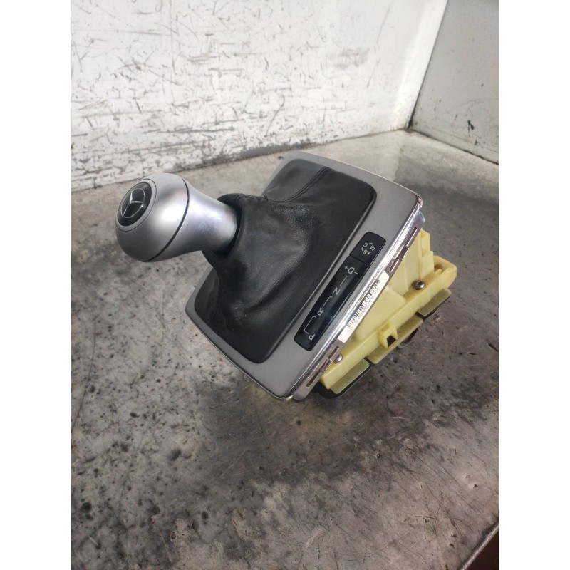 Recambio de palanca cambio para mercedes clase c (w204) familiar 220 t cdi (204.208) referencia OEM IAM A2042673724  