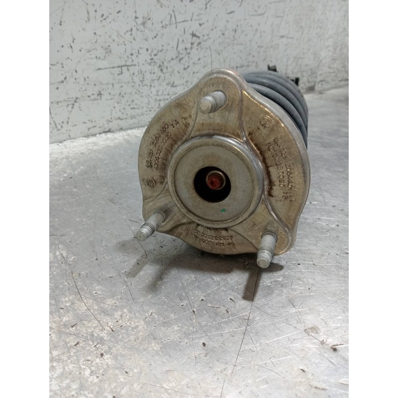 Recambio de amortiguador delantero derecho para mercedes clase c (w205) lim. c 220 cdi bluetec (205.004) referencia OEM IAM A205
