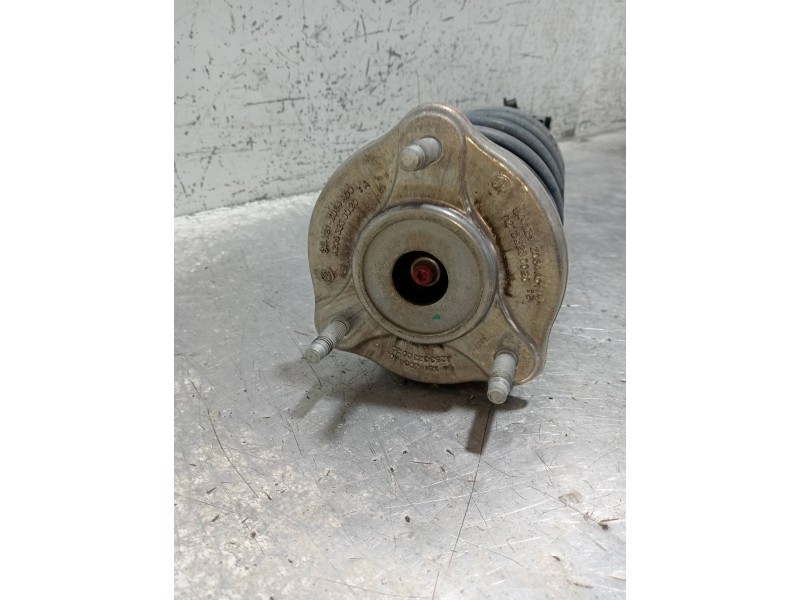 Recambio de amortiguador delantero derecho para mercedes clase c (w205) lim. c 220 cdi bluetec (205.004) referencia OEM IAM A205