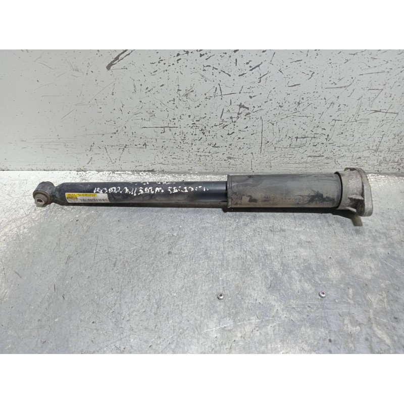Recambio de amortiguador trasero izquierdo para mercedes clase c (w205) lim. c 220 cdi bluetec (205.004) referencia OEM IAM A205