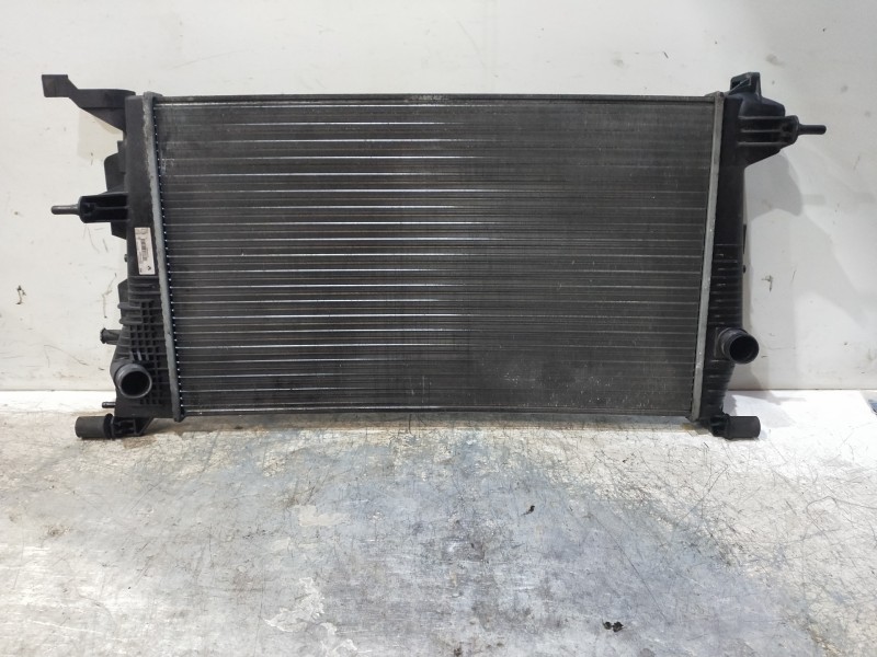 Recambio de radiador agua para renault scenic iii expression referencia OEM IAM 2144105150R  