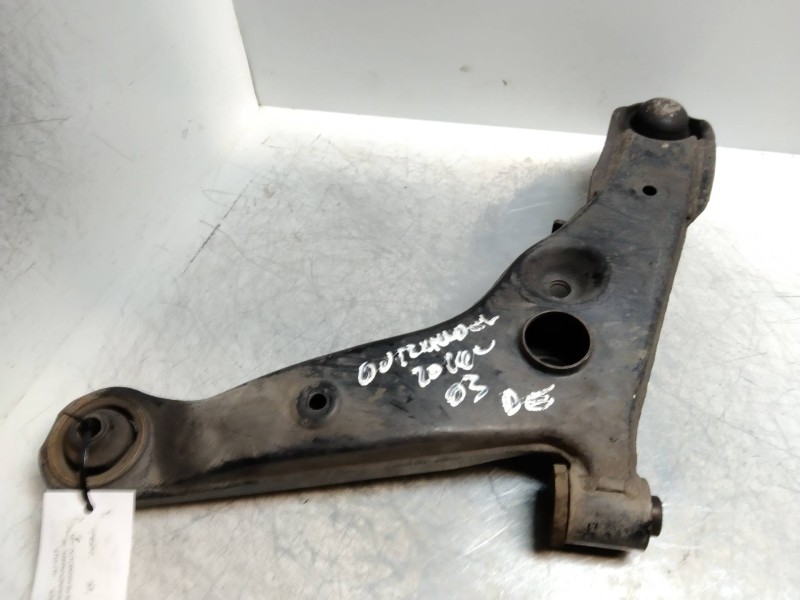 Recambio de brazo suspension inferior delantero derecho para mitsubishi outlander (cu0w) 2.0 4wd referencia OEM IAM   