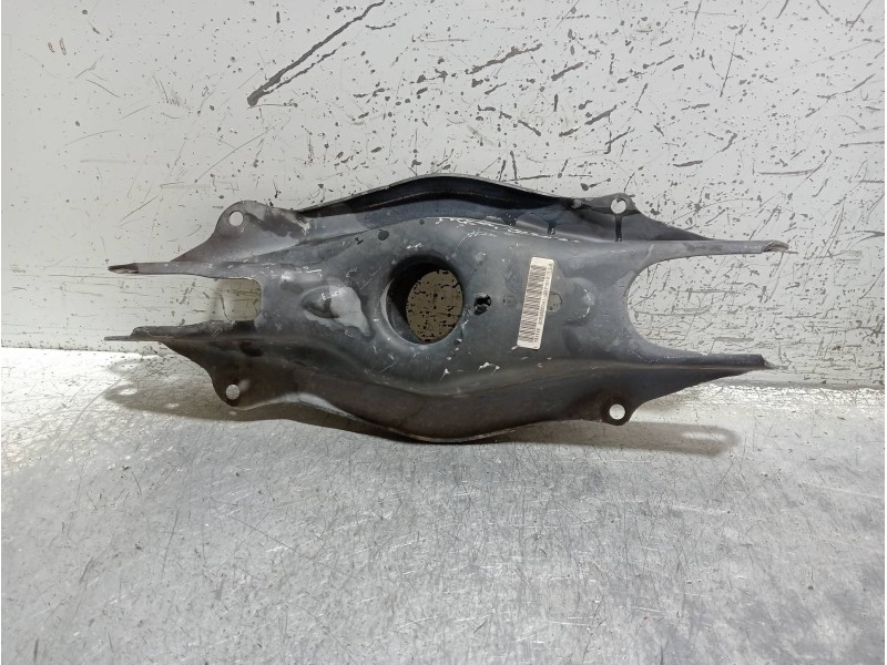 Recambio de brazo suspension inferior trasero izquierdo para mercedes clase c (w205) lim. c 220 cdi bluetec (205.004) referencia