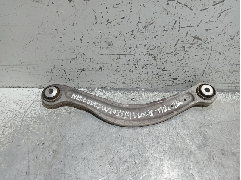 Recambio de brazo suspension superior trasero izquierdo para mercedes clase c (w205) lim. c 220 cdi bluetec (205.004) referencia