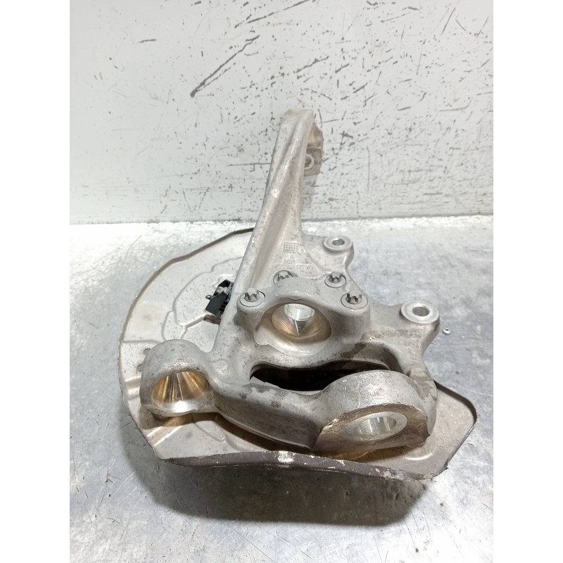 Recambio de mangueta delantera derecha para mercedes clase c (w205) lim. c 220 cdi bluetec (205.004) referencia OEM IAM 2052200 