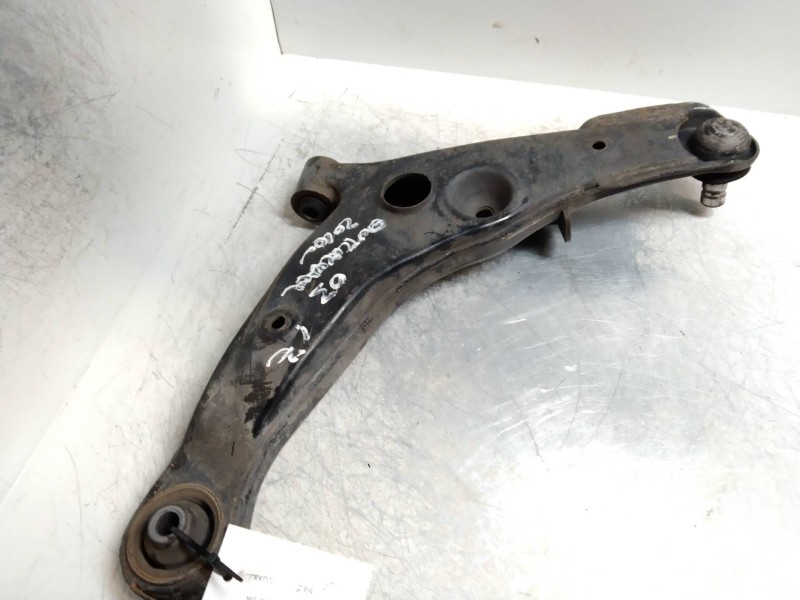 Recambio de brazo suspension inferior delantero izquierdo para mitsubishi outlander (cu0w) 2.0 4wd referencia OEM IAM   