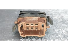 Recambio de mando elevalunas delantero derecho para renault trafic combi (ab 4.01) 29 ln combi9 acristalado referencia OEM IAM 0 2