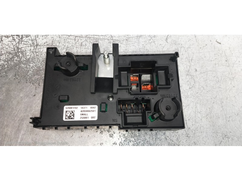 Recambio de caja reles / fusibles para mercedes clase c (w205) lim. c 220 cdi bluetec (205.004) referencia OEM IAM A2059062501 5