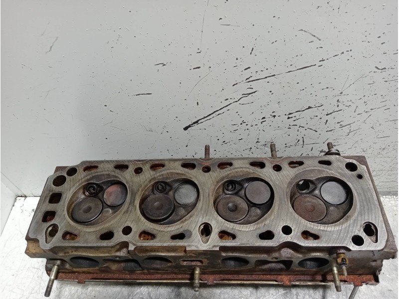 Recambio de culata para ford sierra berlina 1.8 referencia OEM IAM HK  