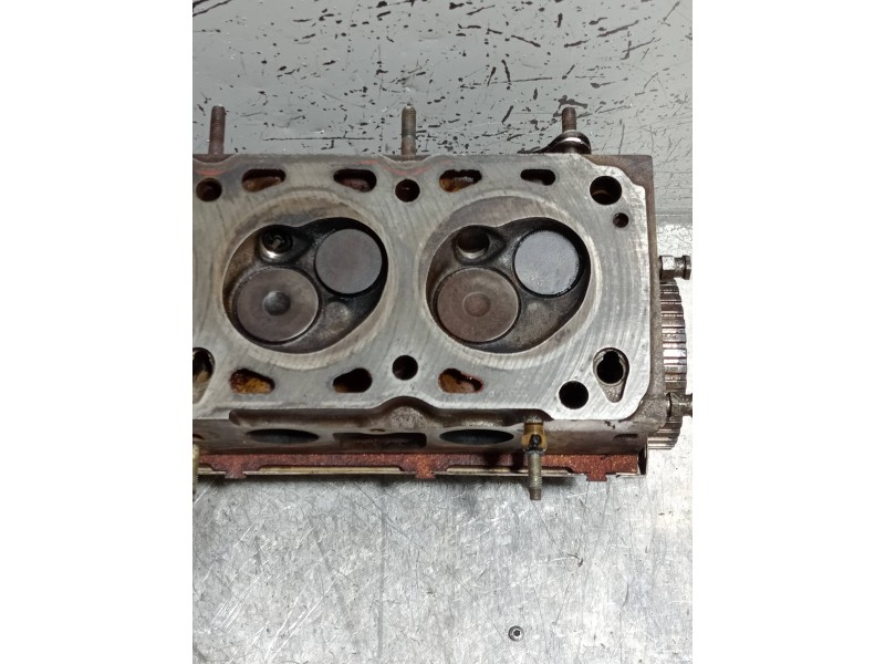 Recambio de culata para ford sierra berlina 1.8 referencia OEM IAM HK  