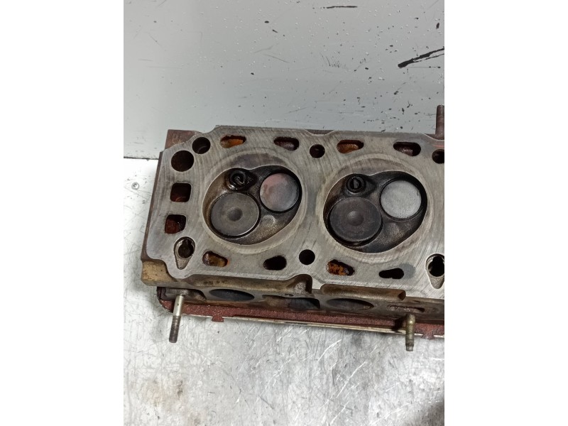 Recambio de culata para ford sierra berlina 1.8 referencia OEM IAM HK  