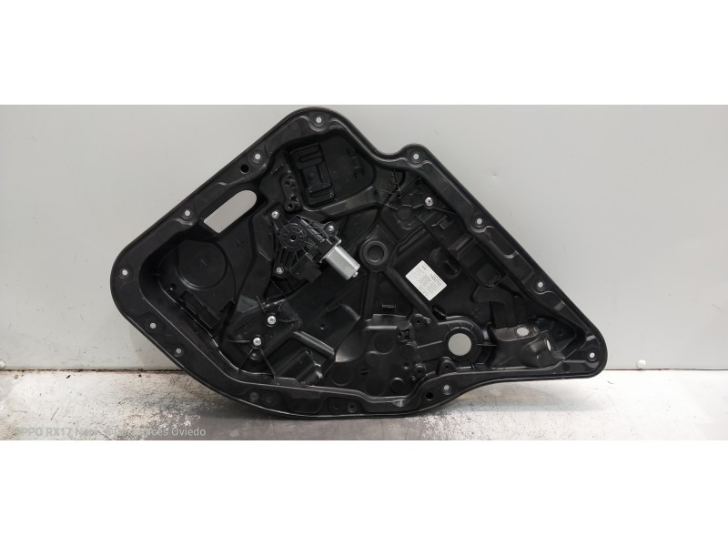 Recambio de elevalunas trasero derecho para mercedes clase c (w205) lim. c 220 cdi bluetec (205.004) referencia OEM IAM A2055409