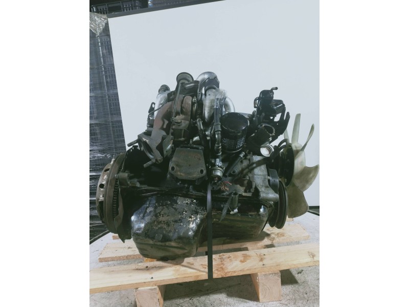 Recambio de motor completo para mitsubishi montero (l040) 2300 td (2-ptas.) referencia OEM IAM   