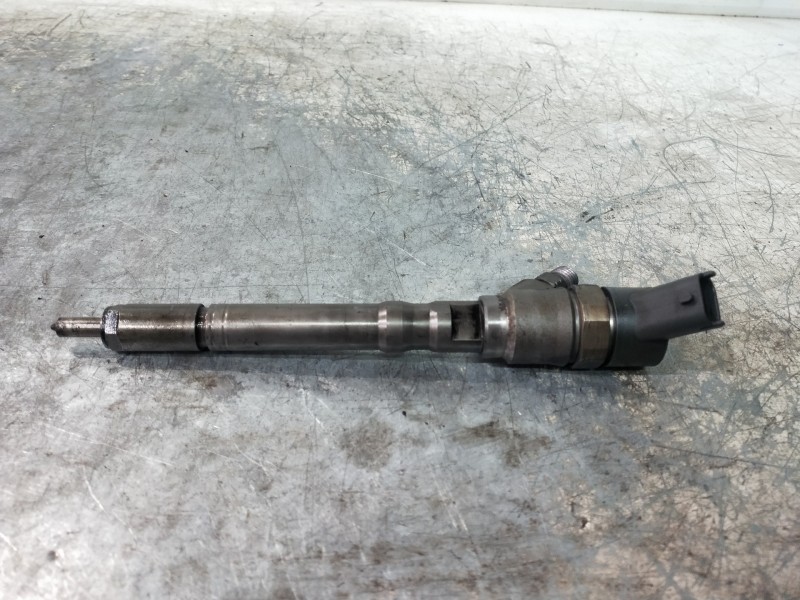 Recambio de inyector para hyundai santa fe (sm) 2.0 crdi vgt comfort referencia OEM IAM 0445110126 3380027900 BOSCH