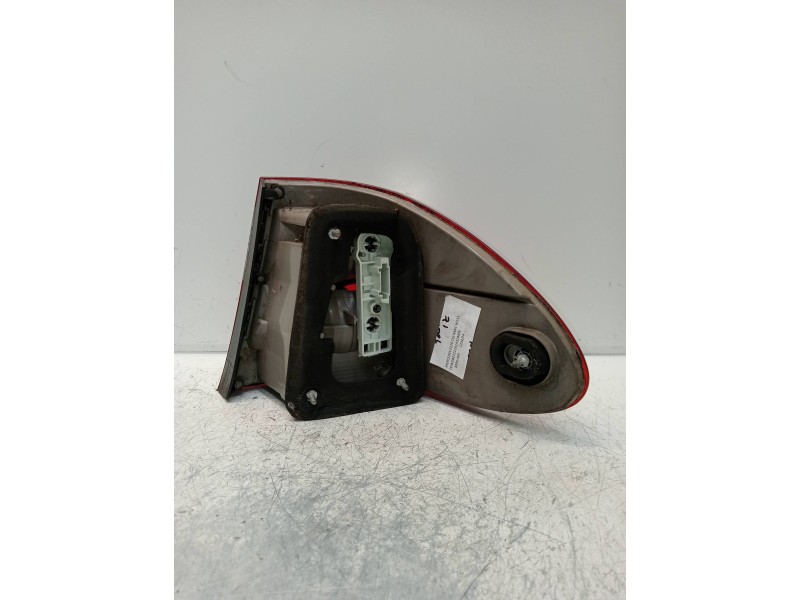 Recambio de piloto trasero izquierdo para mercedes clase e (w211) familiar 270 t cdi (211.216) referencia OEM IAM   