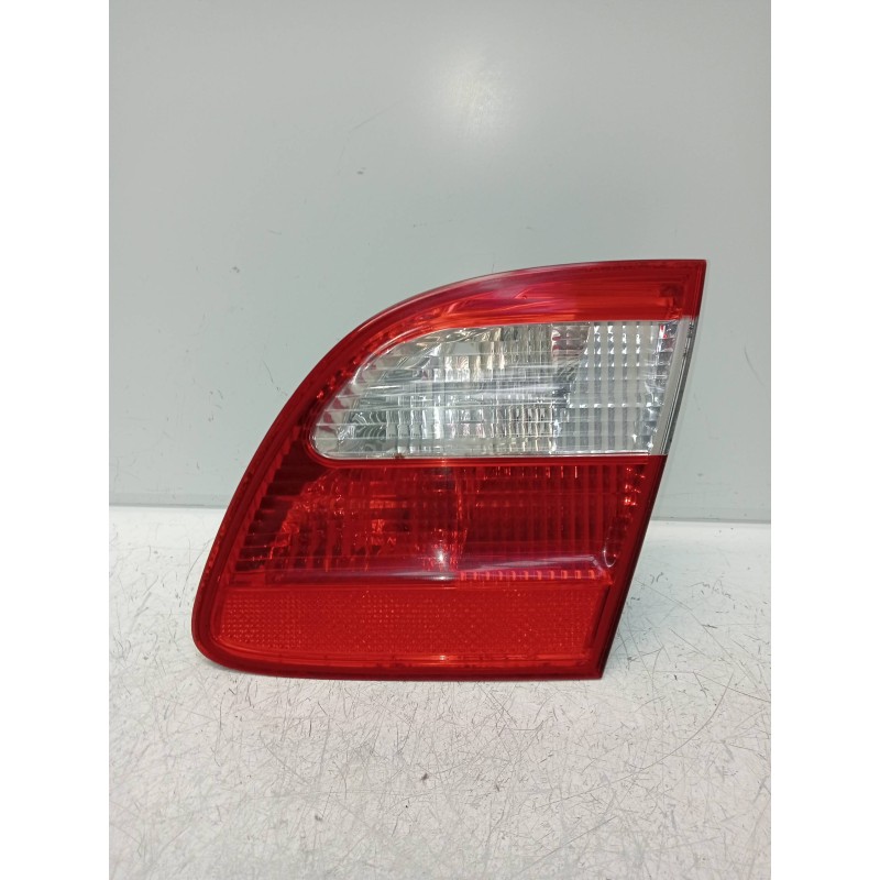 Recambio de piloto trasero derecho interior para mercedes clase e (w211) familiar 270 t cdi (211.216) referencia OEM IAM A211820