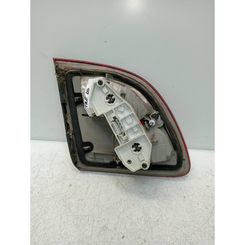 Recambio de piloto trasero derecho interior para mercedes clase e (w211) familiar 270 t cdi (211.216) referencia OEM IAM A211820