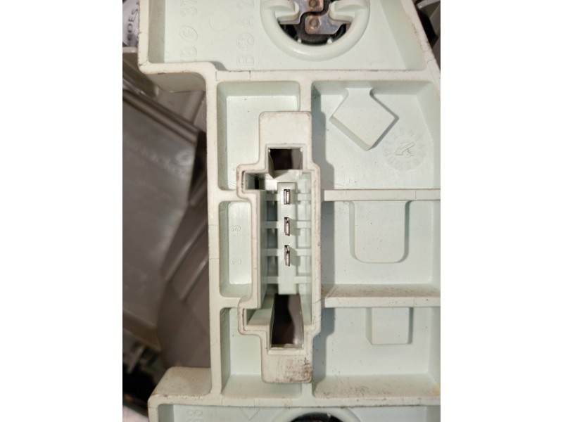 Recambio de piloto trasero derecho interior para mercedes clase e (w211) familiar 270 t cdi (211.216) referencia OEM IAM A211820