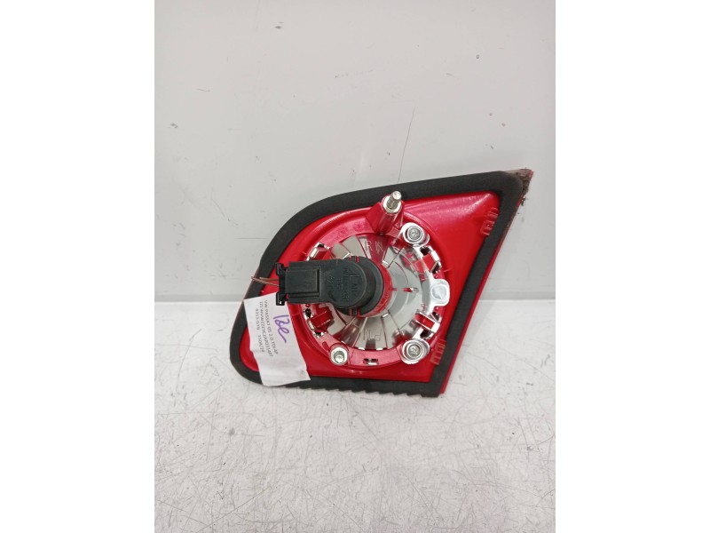 Recambio de piloto trasero izquierdo interior para volkswagen passat berlina (3c2) 2.0 tdi referencia OEM IAM 3C5945093E  