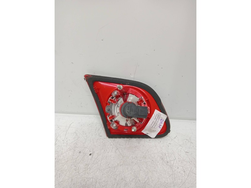 Recambio de piloto trasero derecho interior para volkswagen passat berlina (3c2) 2.0 tdi referencia OEM IAM 3C5945094E  