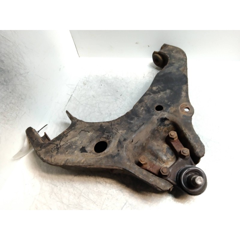 Recambio de brazo suspension inferior delantero izquierdo para mitsubishi montero (l040) 2500 td (4-ptas.) referencia OEM IAM   
