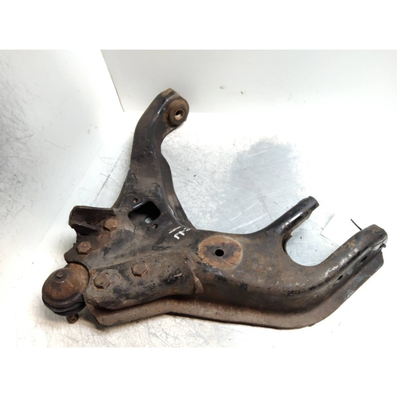 Recambio de brazo suspension inferior delantero izquierdo para mitsubishi montero (l040) 2500 td (4-ptas.) referencia OEM IAM   