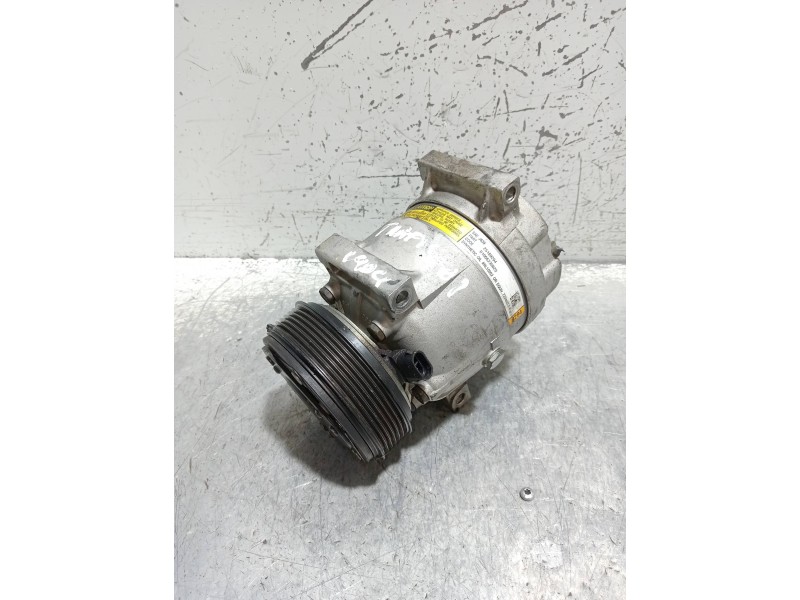 Recambio de compresor aire acondicionado para renault trafic combi (ab 4.01) 29 ln combi9 acristalado referencia OEM IAM   