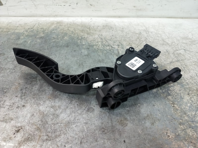 Recambio de potenciometro pedal para hyundai i20 klass referencia OEM IAM 327001RXXX  
