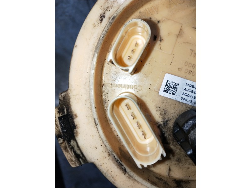 Recambio de bomba combustible para volkswagen golf vii lim. (5g1) 2.0 tdi referencia OEM IAM 5Q0919050P A2C82349000 