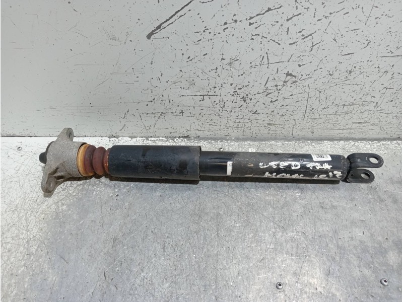 Recambio de amortiguador trasero izquierdo para kia cee´d tech referencia OEM IAM 555311AXXXE  