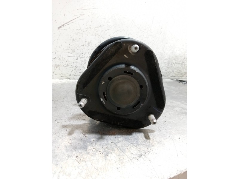 Recambio de amortiguador delantero derecho para lexus ct 200h referencia OEM IAM 4851076110  