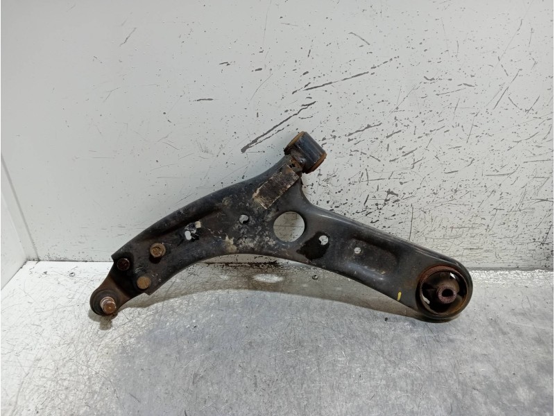 Recambio de brazo suspension inferior delantero izquierdo para kia cee´d tech referencia OEM IAM   