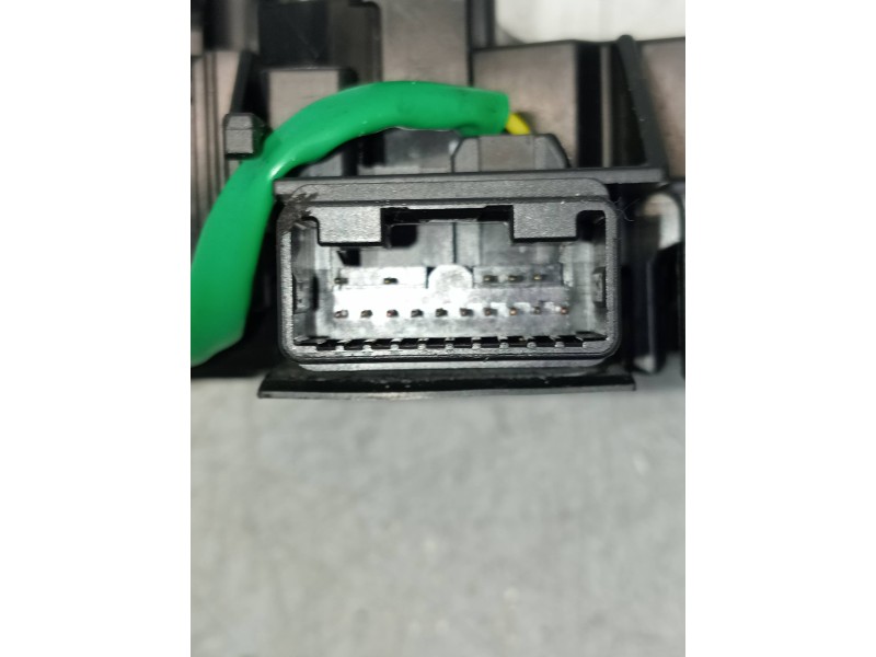 Recambio de mando luces para lexus ct 200h referencia OEM IAM 173832  