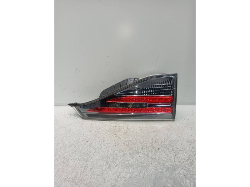 Recambio de piloto trasero derecho interior para lexus ct 200h referencia OEM IAM   