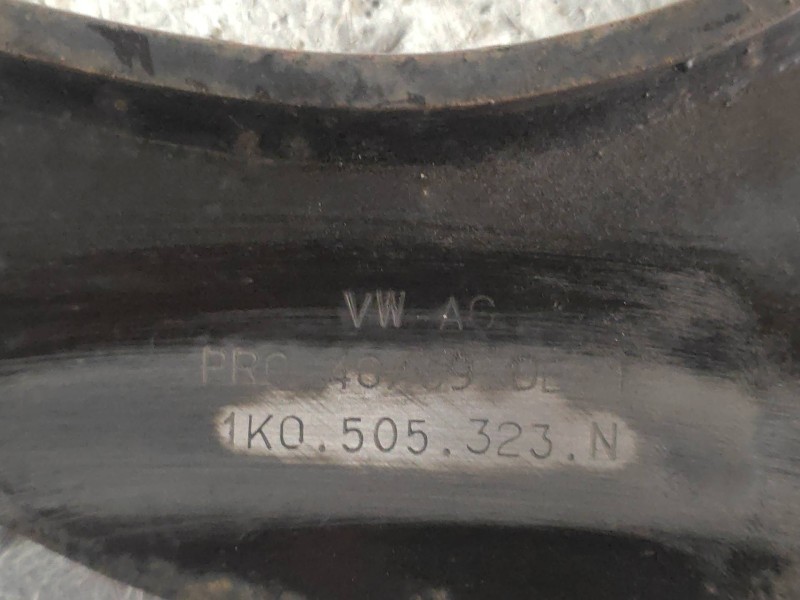 Recambio de brazo suspension superior trasero derecho para volkswagen tiguan (5n1) advance referencia OEM IAM 1K0505323N  