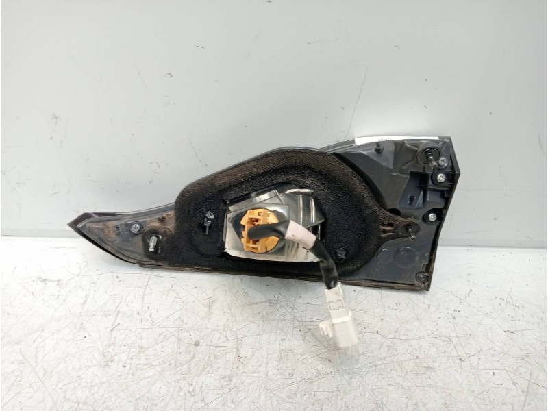 Recambio de piloto trasero izquierdo interior para lexus ct 200h referencia OEM IAM   