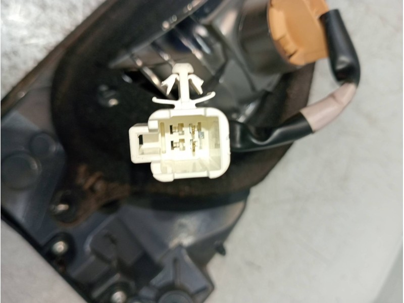 Recambio de piloto trasero izquierdo interior para lexus ct 200h referencia OEM IAM   