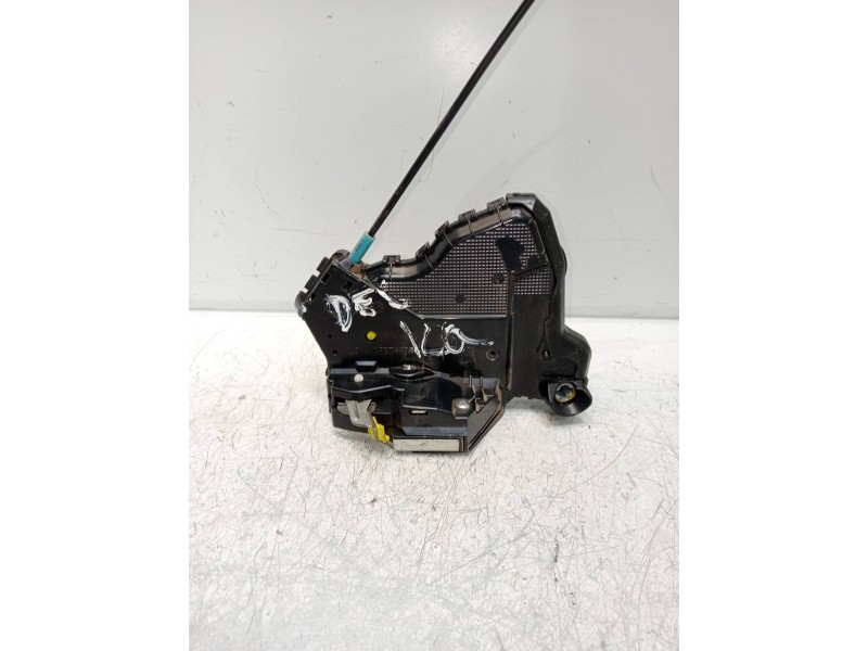 Recambio de motor cierre centralizado delantero izquierdo para lexus ct 200h referencia OEM IAM A046693  