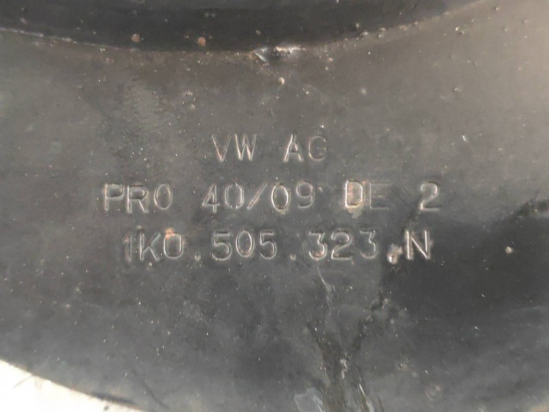 Recambio de brazo suspension superior trasero izquierdo para volkswagen tiguan (5n1) advance referencia OEM IAM 1K0505323N  