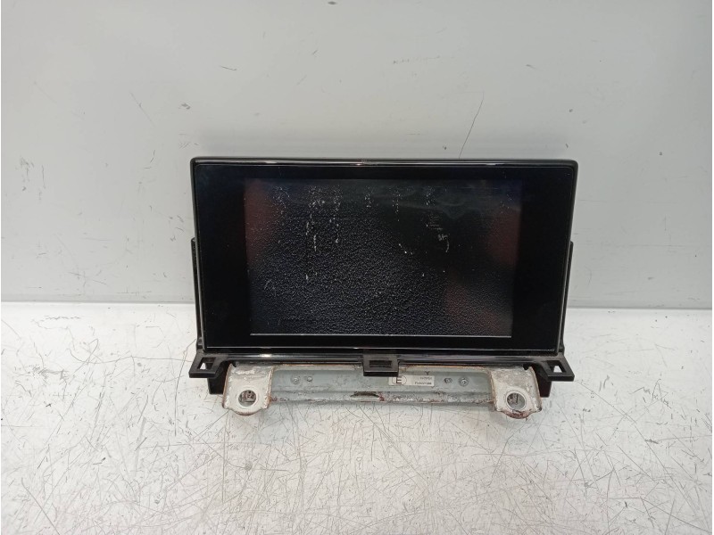 Recambio de pantalla multifuncion para lexus ct 200h referencia OEM IAM 8611176081  