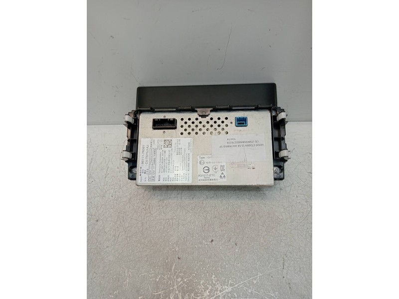 Recambio de pantalla multifuncion para lexus ct 200h referencia OEM IAM 8611176081  