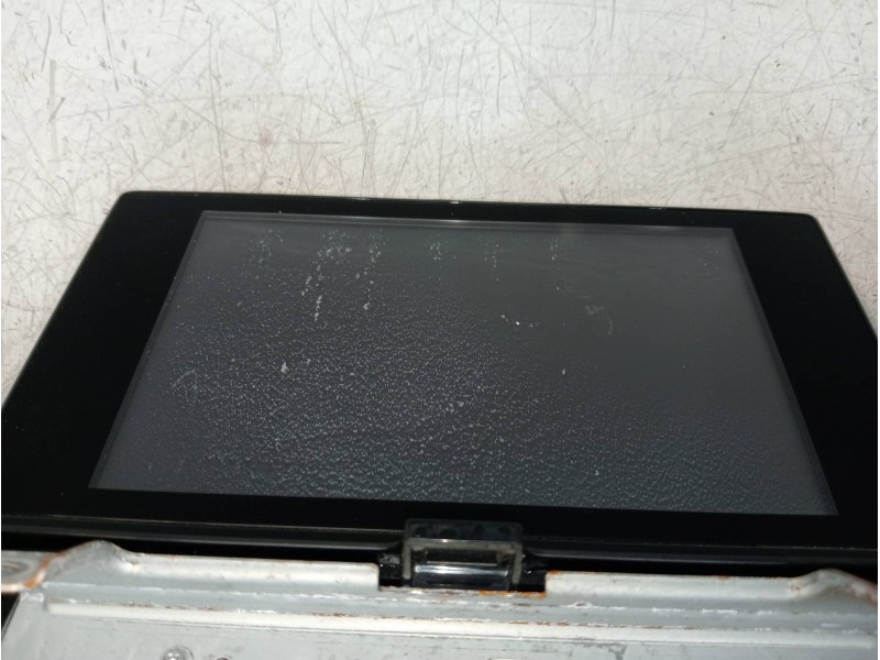 Recambio de pantalla multifuncion para lexus ct 200h referencia OEM IAM 8611176081  