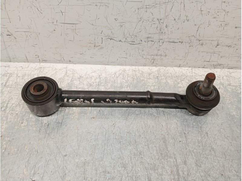 Recambio de brazo suspension superior trasero derecho para lexus ct 200h referencia OEM IAM    Recambio de brazo suspension superior trasero derecho para lexus ct 200h referencia OEM IAM
