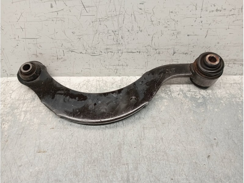 Recambio de brazo suspension superior trasero derecho para lexus ct 200h referencia OEM IAM   