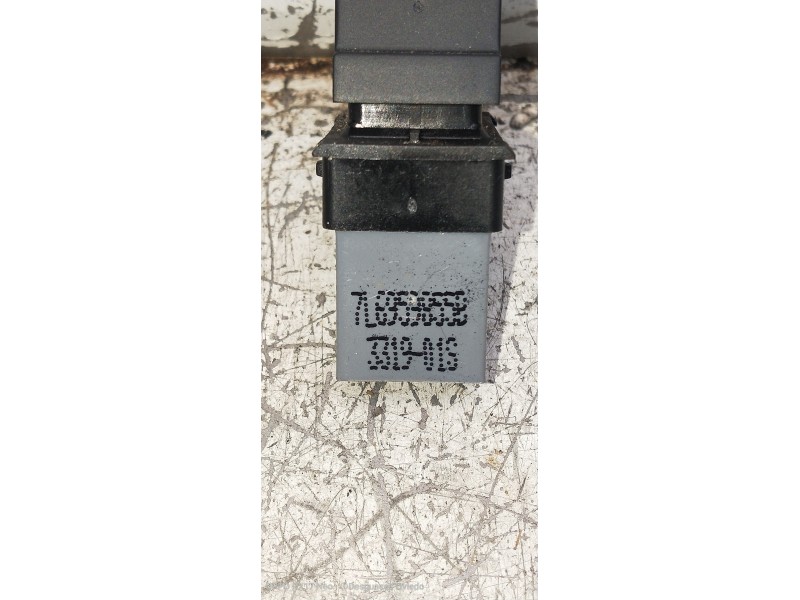 Recambio de mando elevalunas delantero derecho para volkswagen passat berlina (3c2) 2.0 tdi referencia OEM IAM 7L69598558 331901