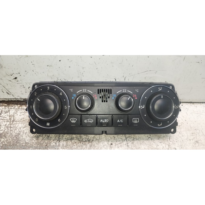 Recambio de mando calefaccion / aire acondicionado para mercedes clase clk (w209) coupe 220 cdi (209.308) referencia OEM IAM A20