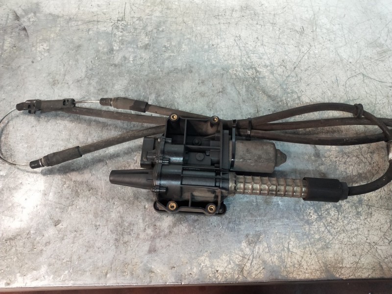 Recambio de freno de mano electrico para opel zafira tourer excellence referencia OEM IAM 13386364 A2C34679500 